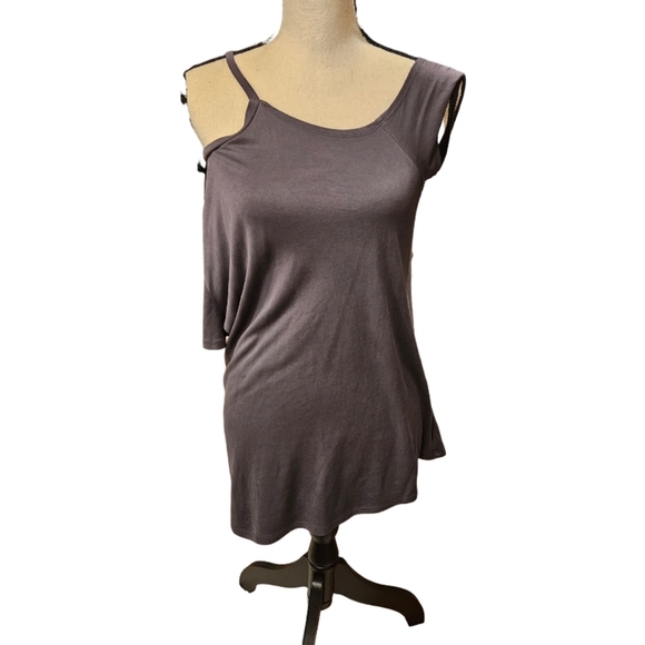 818 Cut Out Gray Shirt - Picture 5 of 11